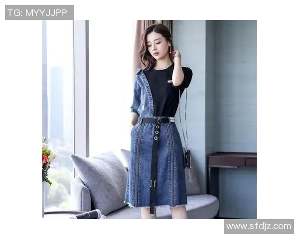 足球明星休闲装扮时尚解析展现个性魅力与运动风范的完美结合 足球明星休闲装扮时尚解析展现个性魅力与运动风范的完美结合