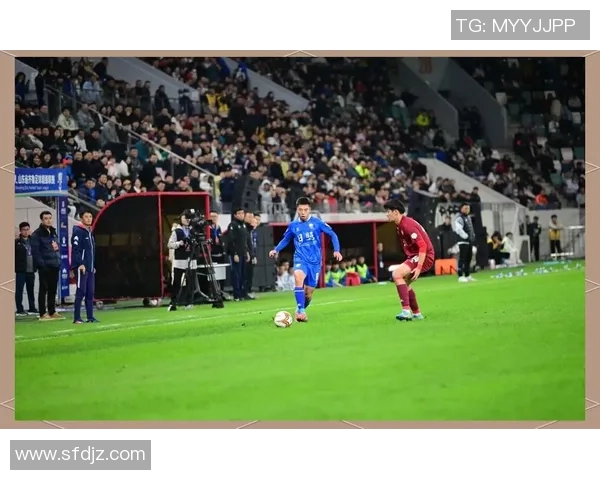 足球明星精彩瞬间集锦踢球视频剪辑展现绝妙技巧与激情时刻 足球明星精彩瞬间集锦踢球视频剪辑展现绝妙技巧与激情时刻