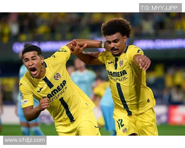 尤文图斯足球明星精彩出场展现卓越技艺与团队合作精神